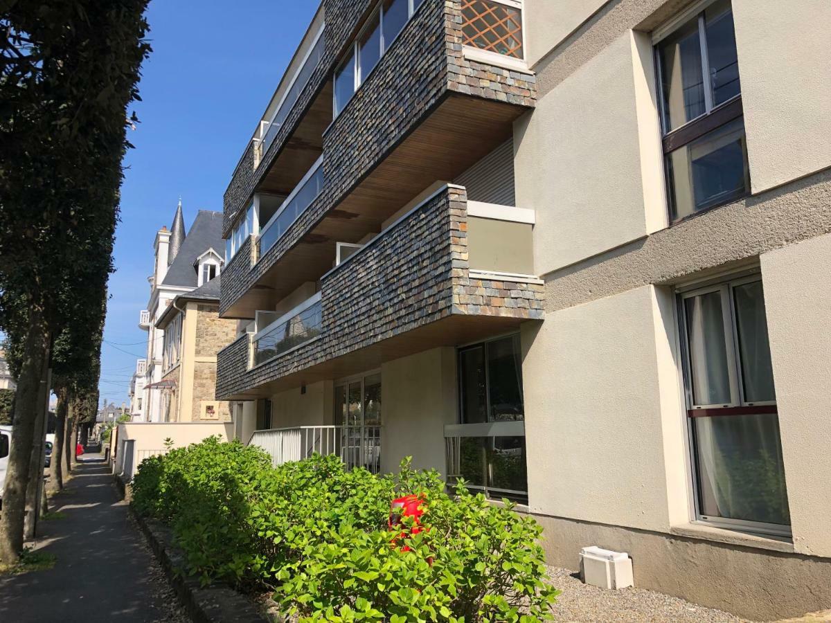Le Courtoisville Lägenhet Saint-Malo Exteriör bild